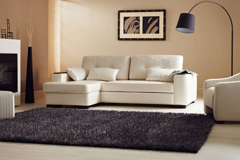 Черный ковер с длинным ворсом